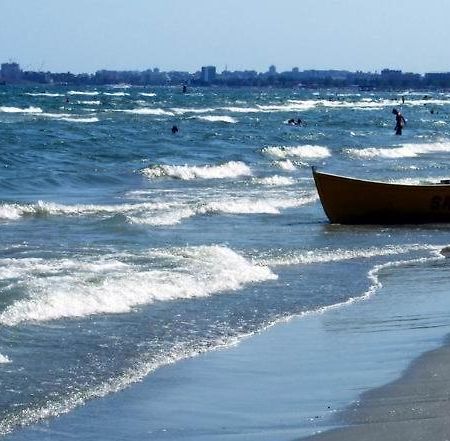 Apartmán Apartament Mamaia Sat Năvodari Exteriér fotografie